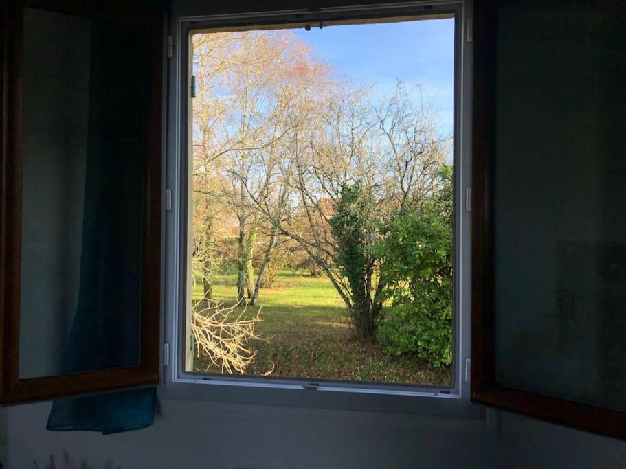 Charmant Gite En Perigord Vert Douchapt Zewnętrze zdjęcie